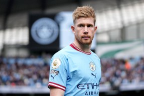 九游在线入口 - Ning在切尔西比赛中回归赛场，突破纪录引发热议！