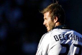 九游体育地址 -浓眉哥遭遇五连败，皇家马德里教练面临压力！